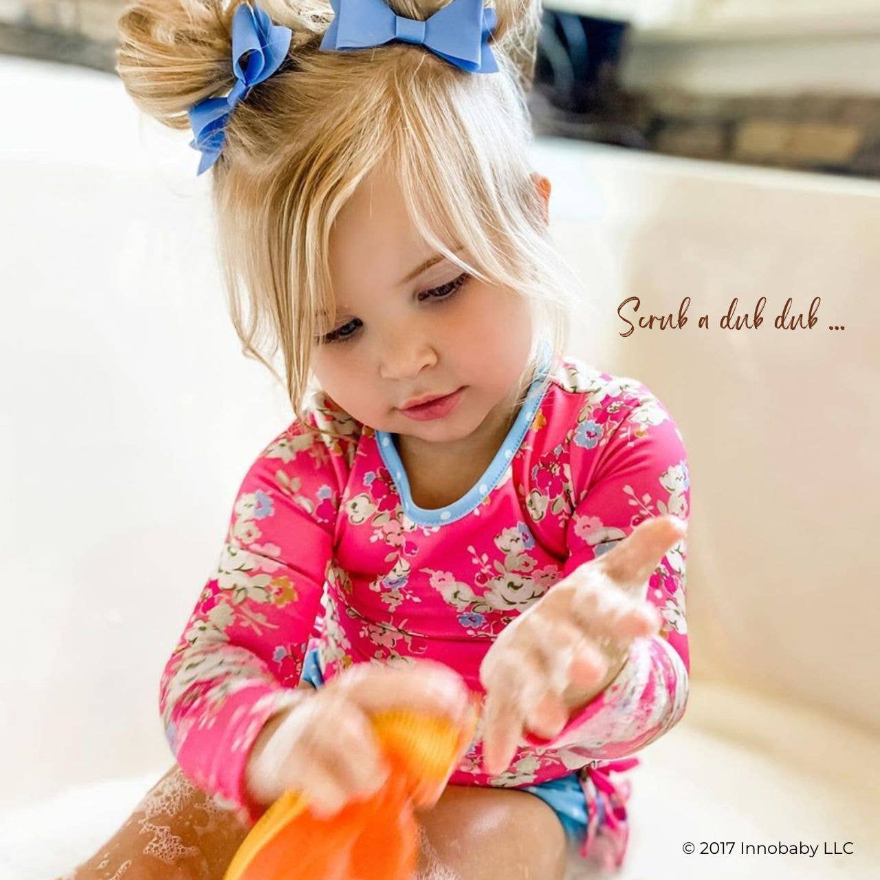 Silicone Bath Scrub / Fun Fish Shape Brush / Baby Bath Toy: Blue