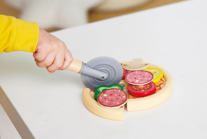 Hape  Light & Sizzle Pizza Oven Set